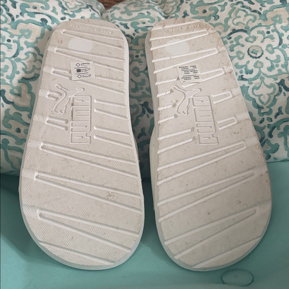 Women’s Puma Logo Slide, With Rose Gold Logo View 2